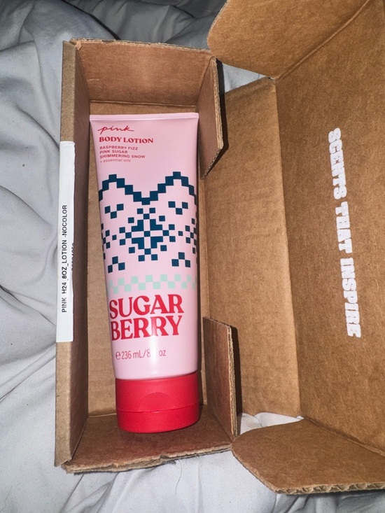 BRAND NEW Victoria’s Secret PINK Sugar Berry Body Lotion - Picture 2 of 5